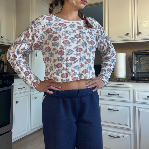 Top - Picture 3 of 9